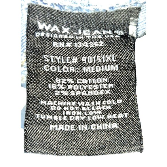 Wax Jean Womens 2XL Distressed Denim Shorts Medium Wash Stretch Cuffed - Picture 5 of 5